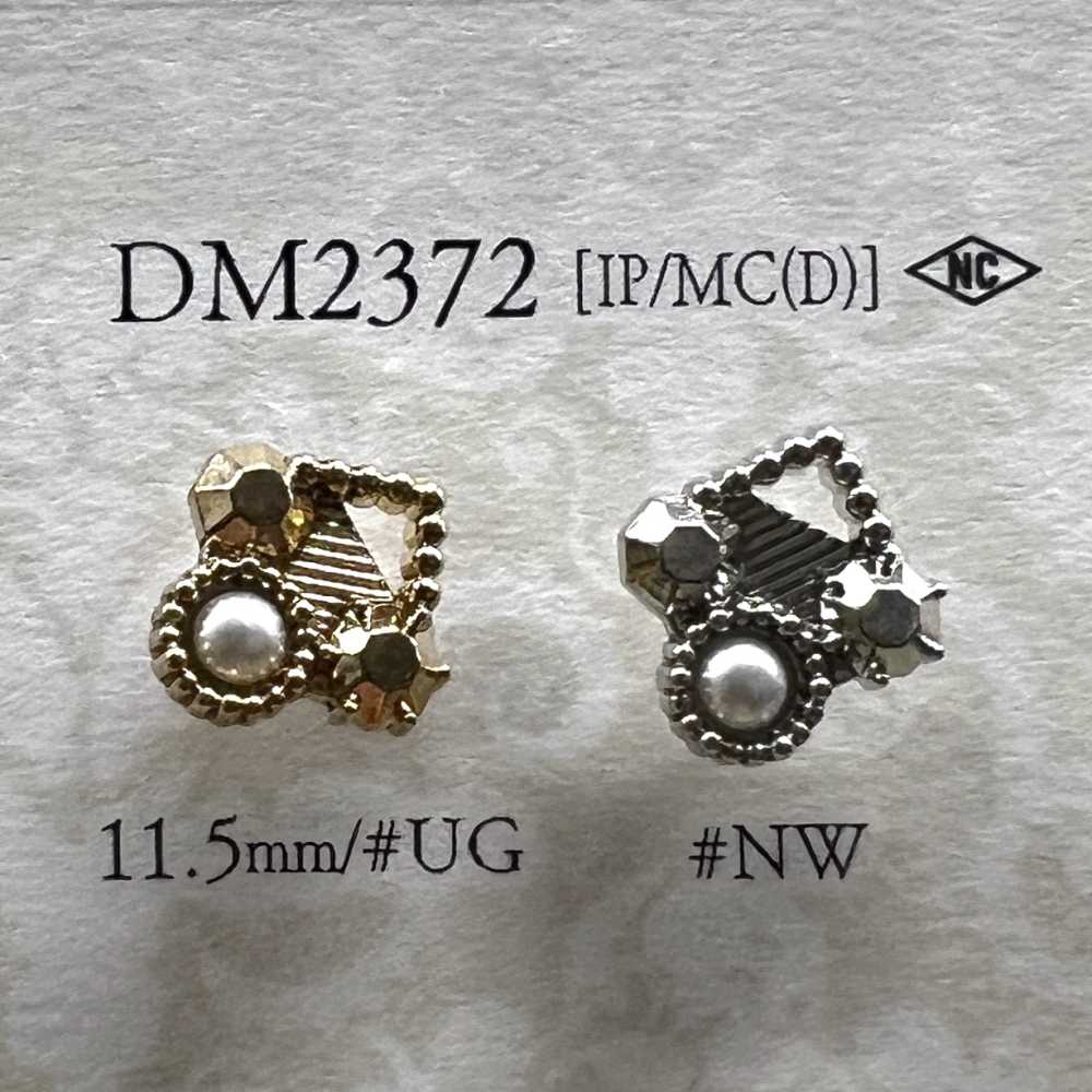 DM2372 珍珠涂层/压力铸造跳跃纽扣 爱丽丝纽扣