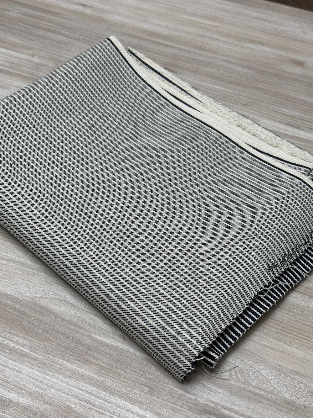 HC606-2-OUTLET 14盎司山核桃木[面料] 吉和织物