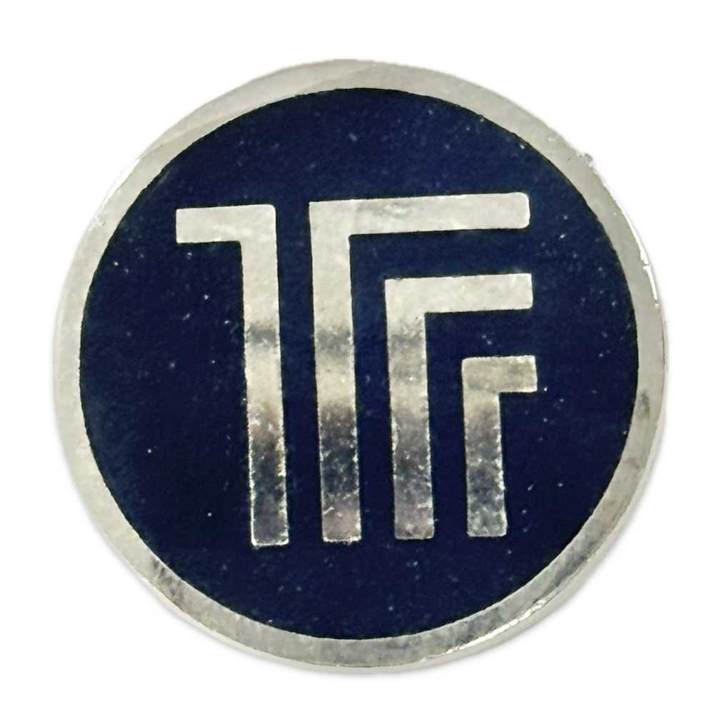 EX94 日本制造的深蓝色金属纽扣，适用于西装和夹克。