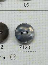 7123 聚酯纤维树脂两孔纽扣 Osaka Plastic Industries（DAIYA BUTTON） 更多图片